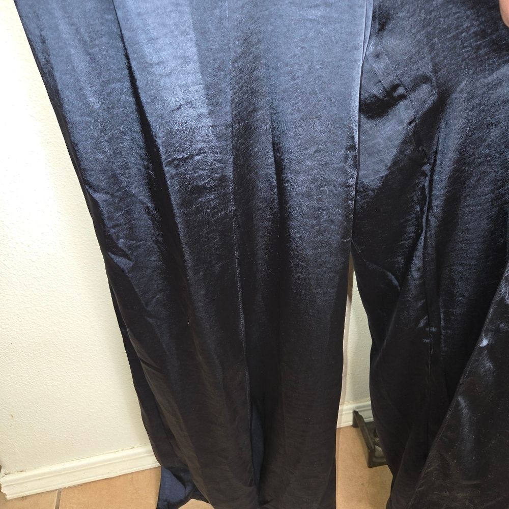 Skies Are Blue Nwt Women's Cowl Neck Navy Blur Satin Jumpsuit Size MEDIUM - Picture 6 of 14